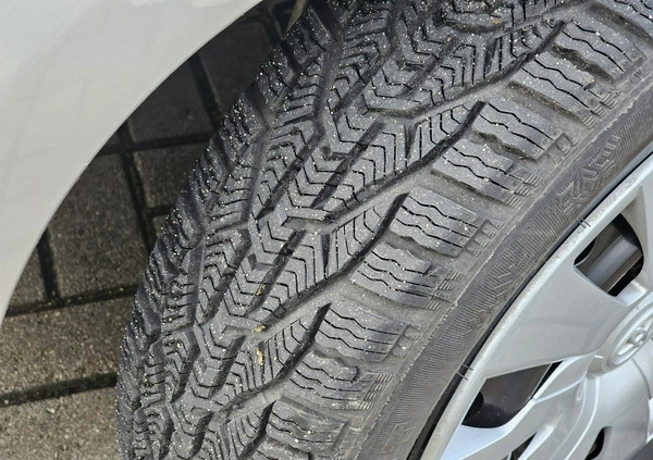 Toyota Yaris cena 49900 przebieg: 63000, rok produkcji 2016 z Olsztyn małe 497